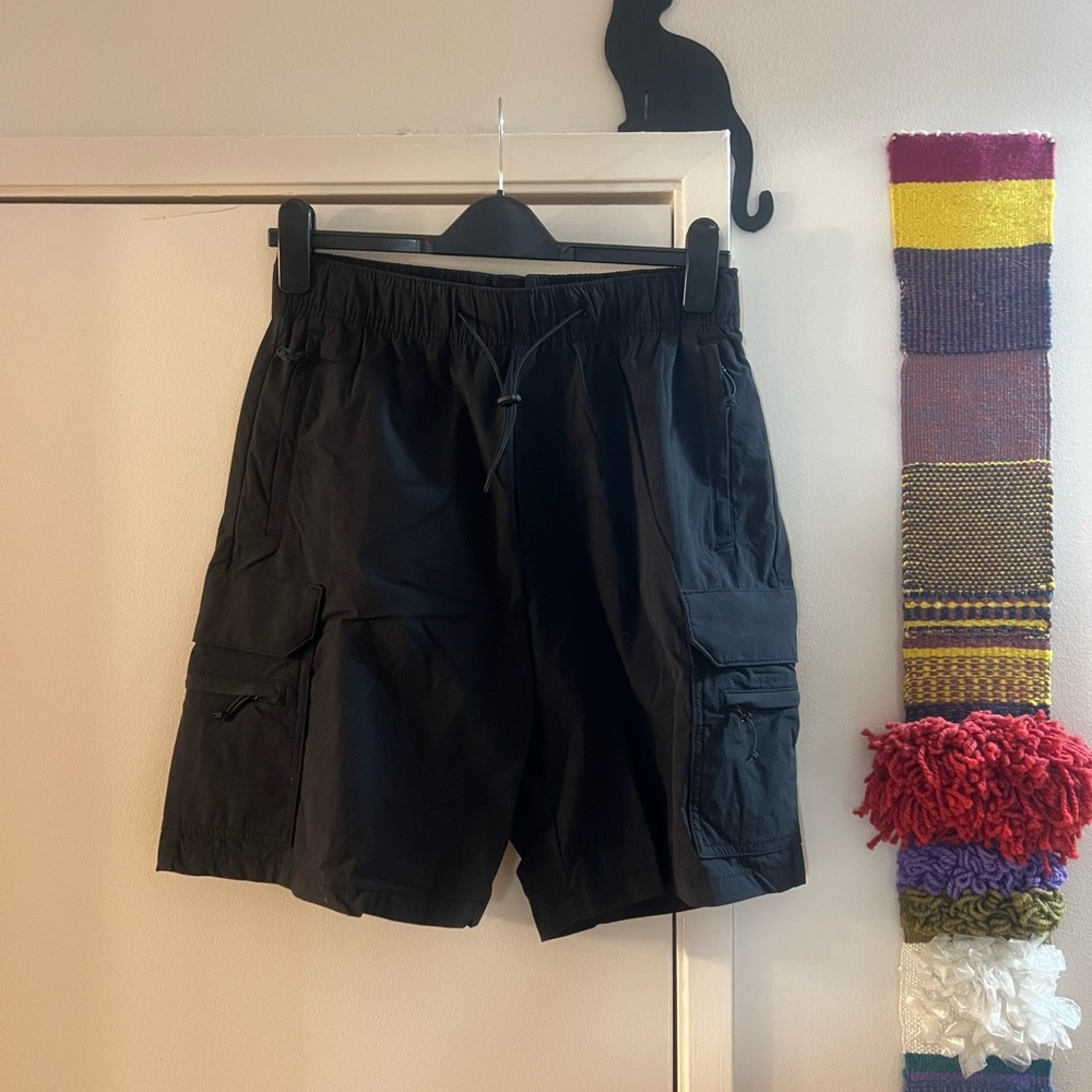 H&M Men's Dark Cargo Shorts